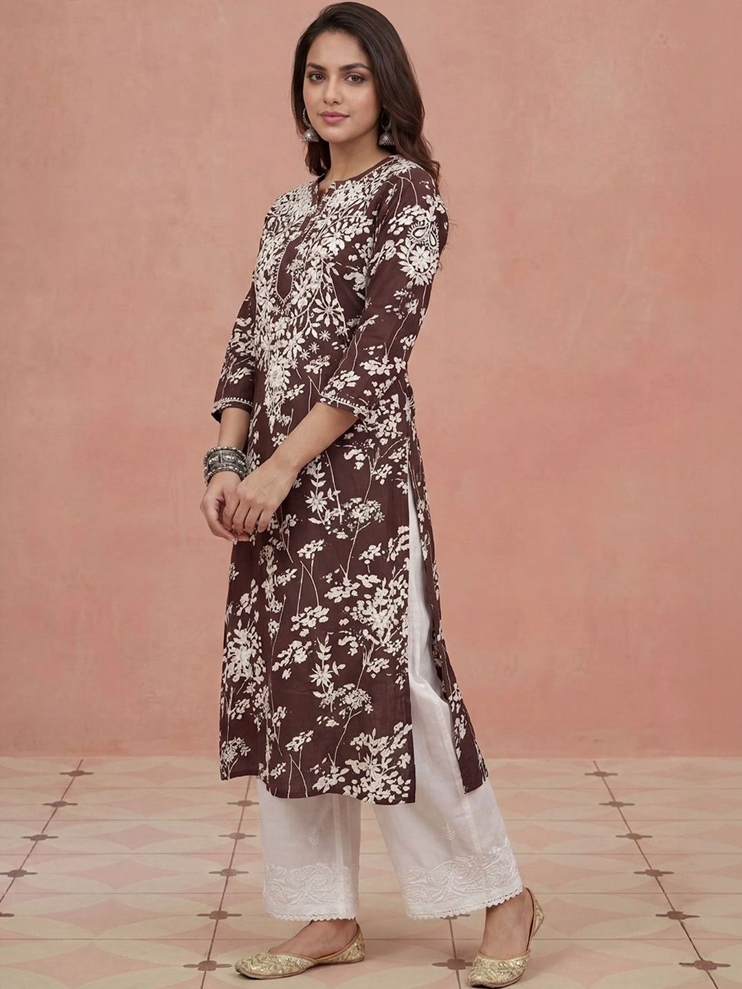 House of Chikankari Women Floral Embroidered Chikankari Kurta