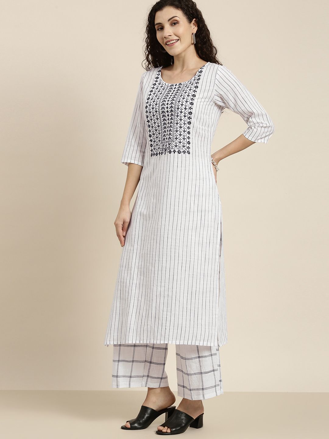 Vishudh Women Off-White Printed Kurta with Palazzos