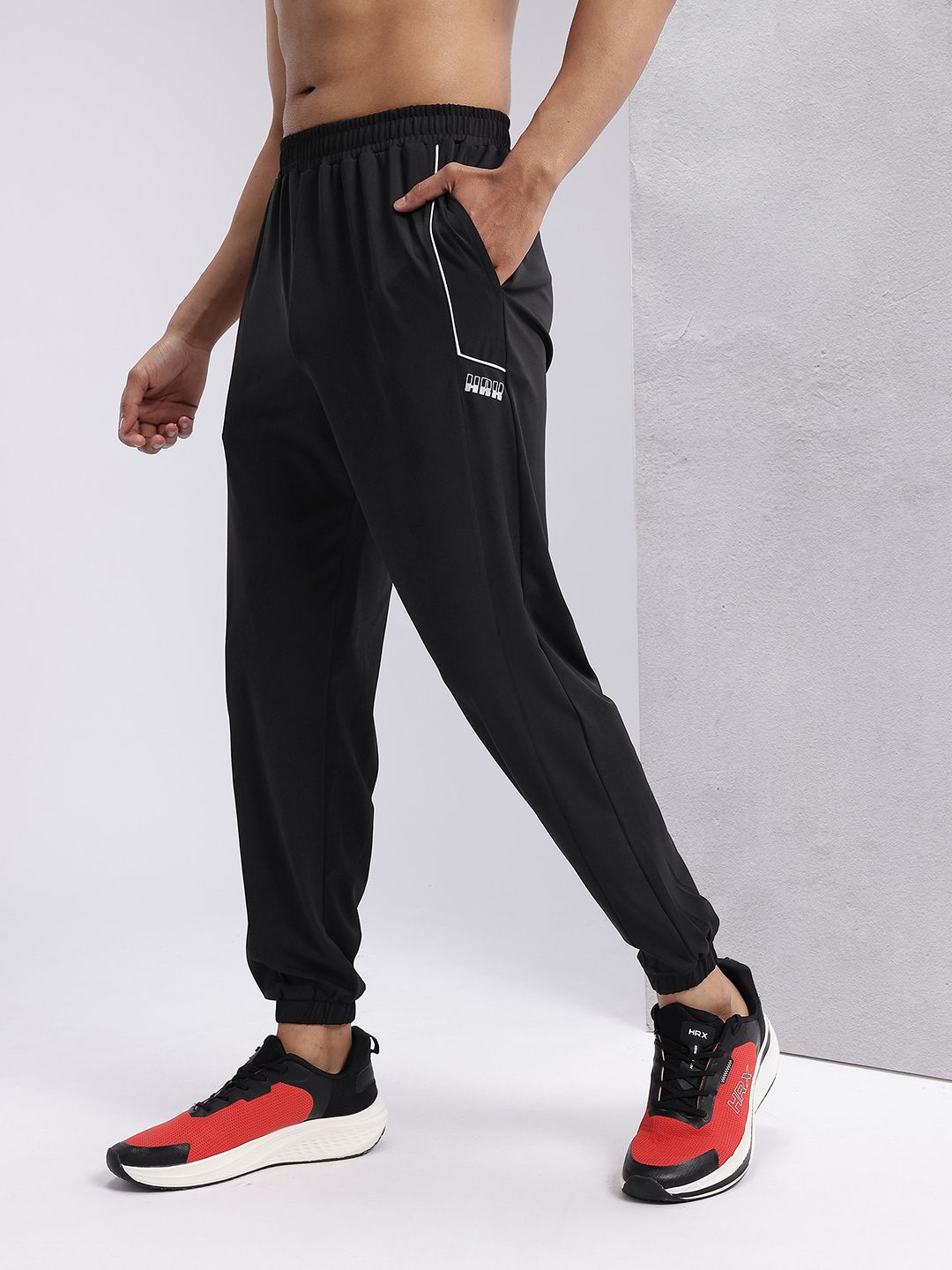 HRX by Hrithik Roshan Men Rapid-Dry Mid-Rise Regular Fit Training Joggers