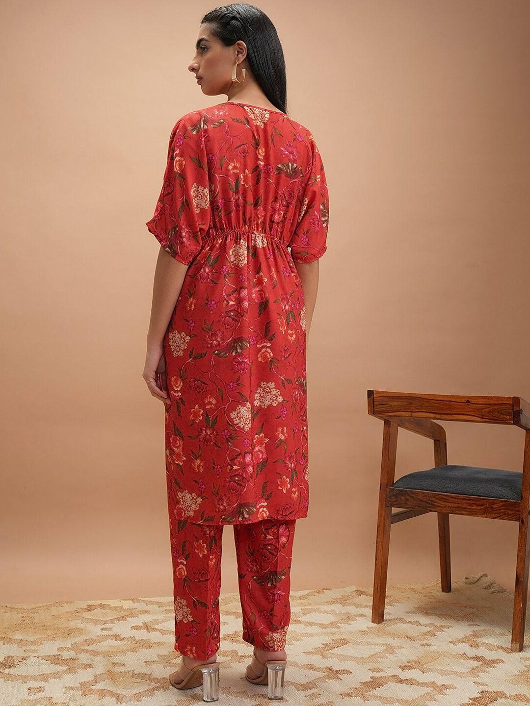 Vishudh Printed Round Neck Kaftan With Pants Co-Ords