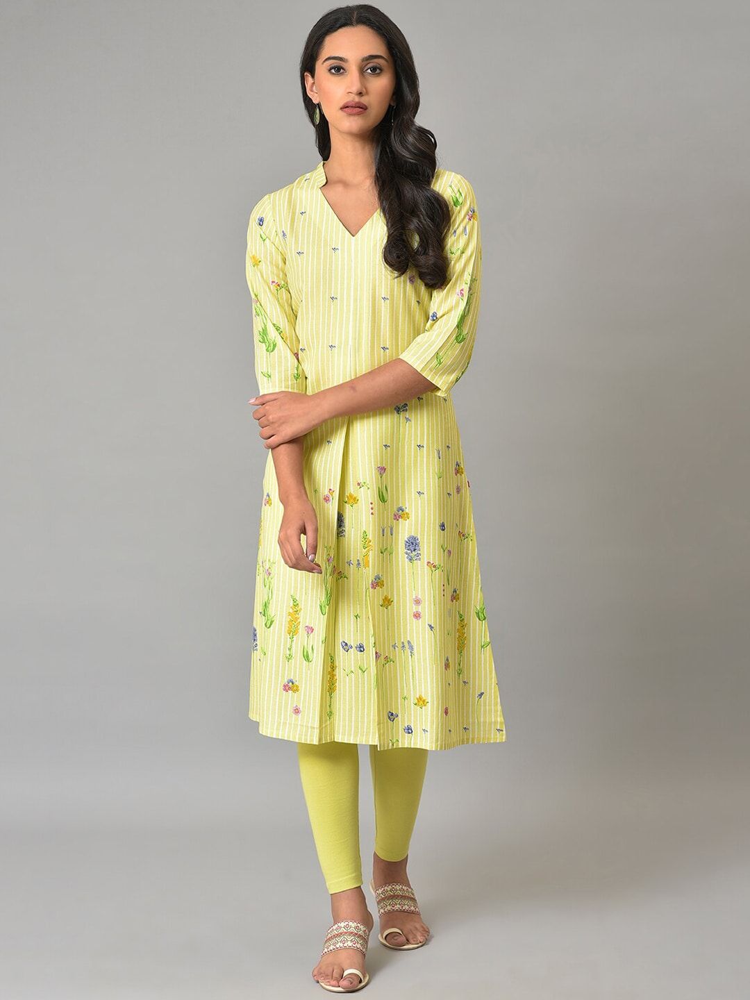W Women Floral Printed Band Collar Kurta