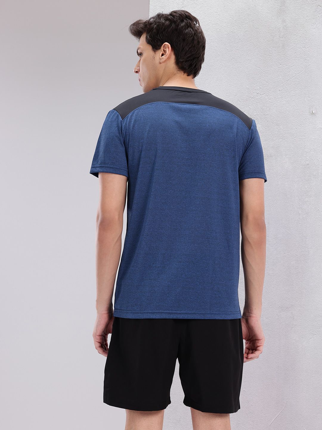 HRX by Hrithik Roshan Men Contrast Panel Rapid-Dry Training T-shirt