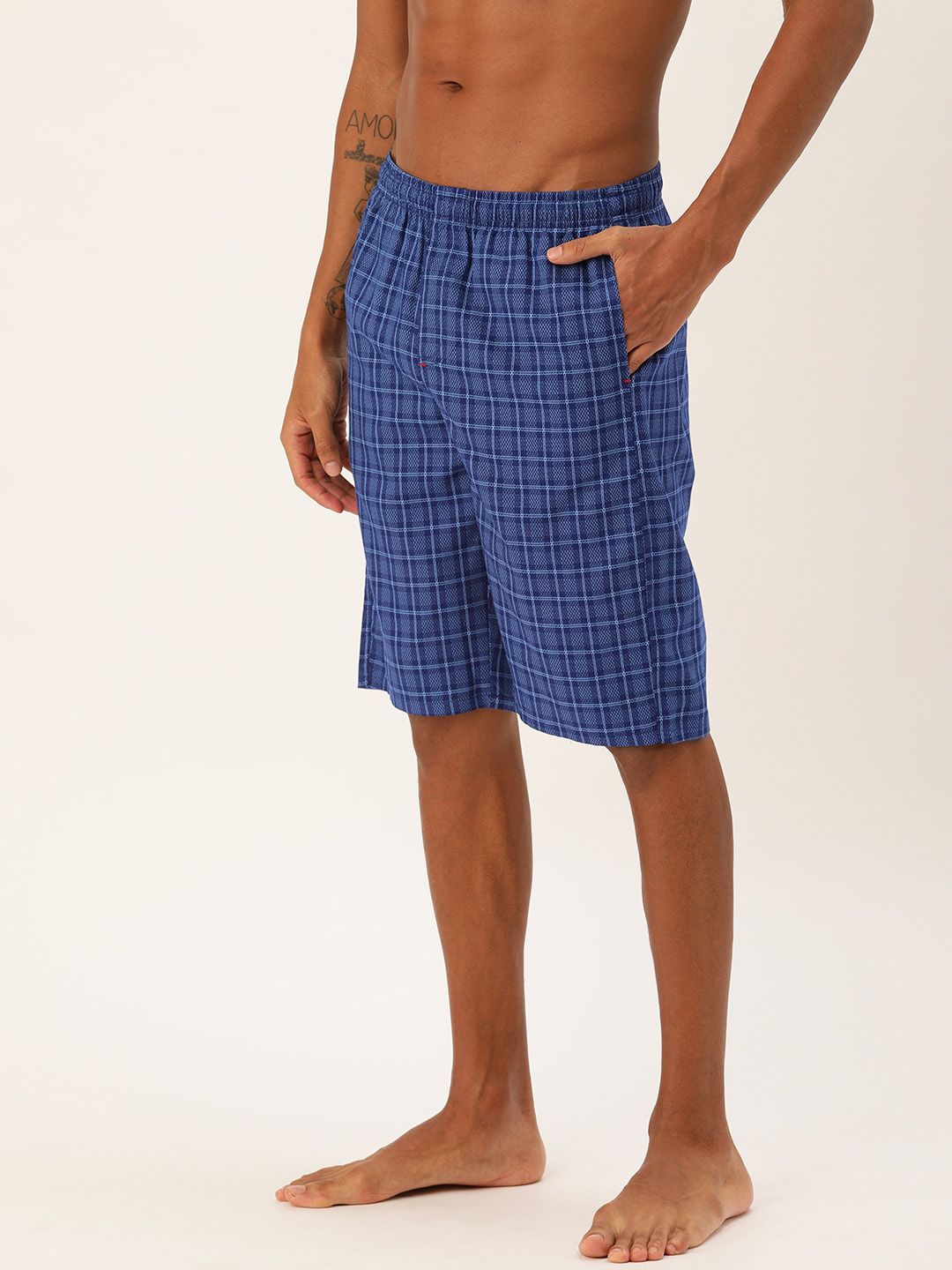 The Indian Garage Co Men Blue & White Checked Lounge Shorts
