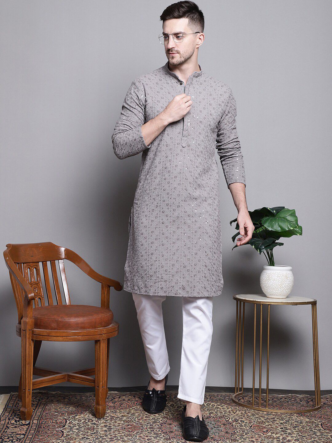Jompers Floral Embroidered SequinnedStraight Kurta With Pyjamas