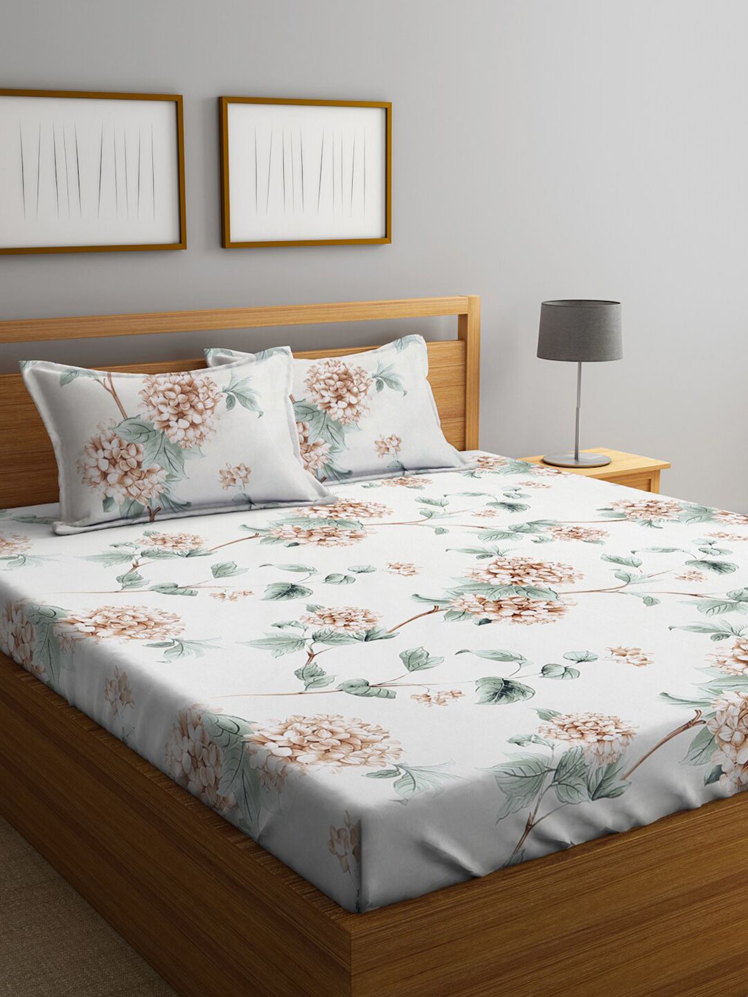 KLOTTHE White & Peach Floral Printed 300 TC King Bedsheet with 2 Pillow Covers