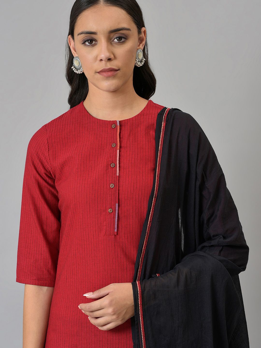 W Geometric Print Cotton Blend Kurta With Slim Pant & Dupatta