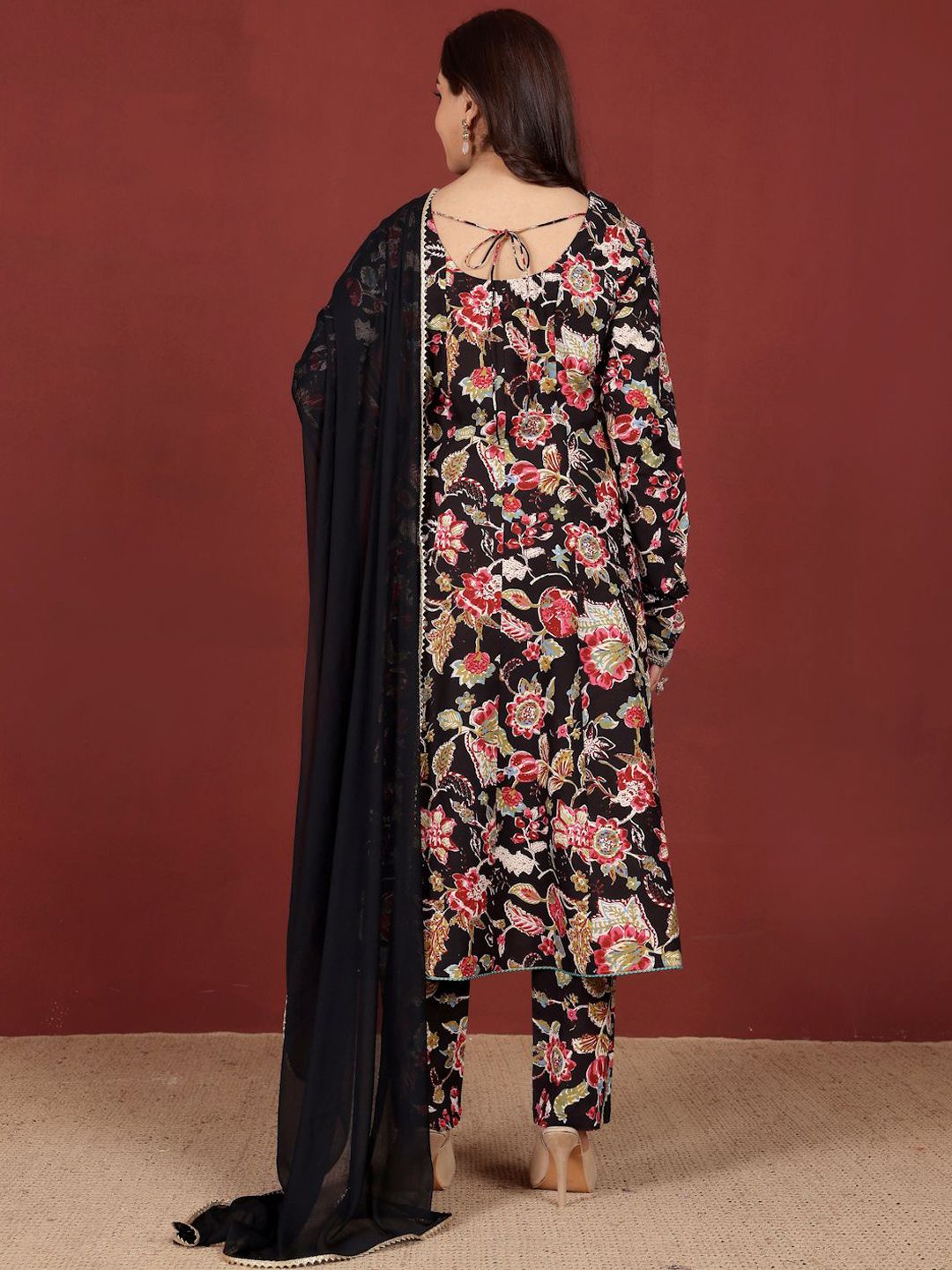 Varanga Floral Printed Thread Work Pure Cotton Kurta With Trousers & Dupatta