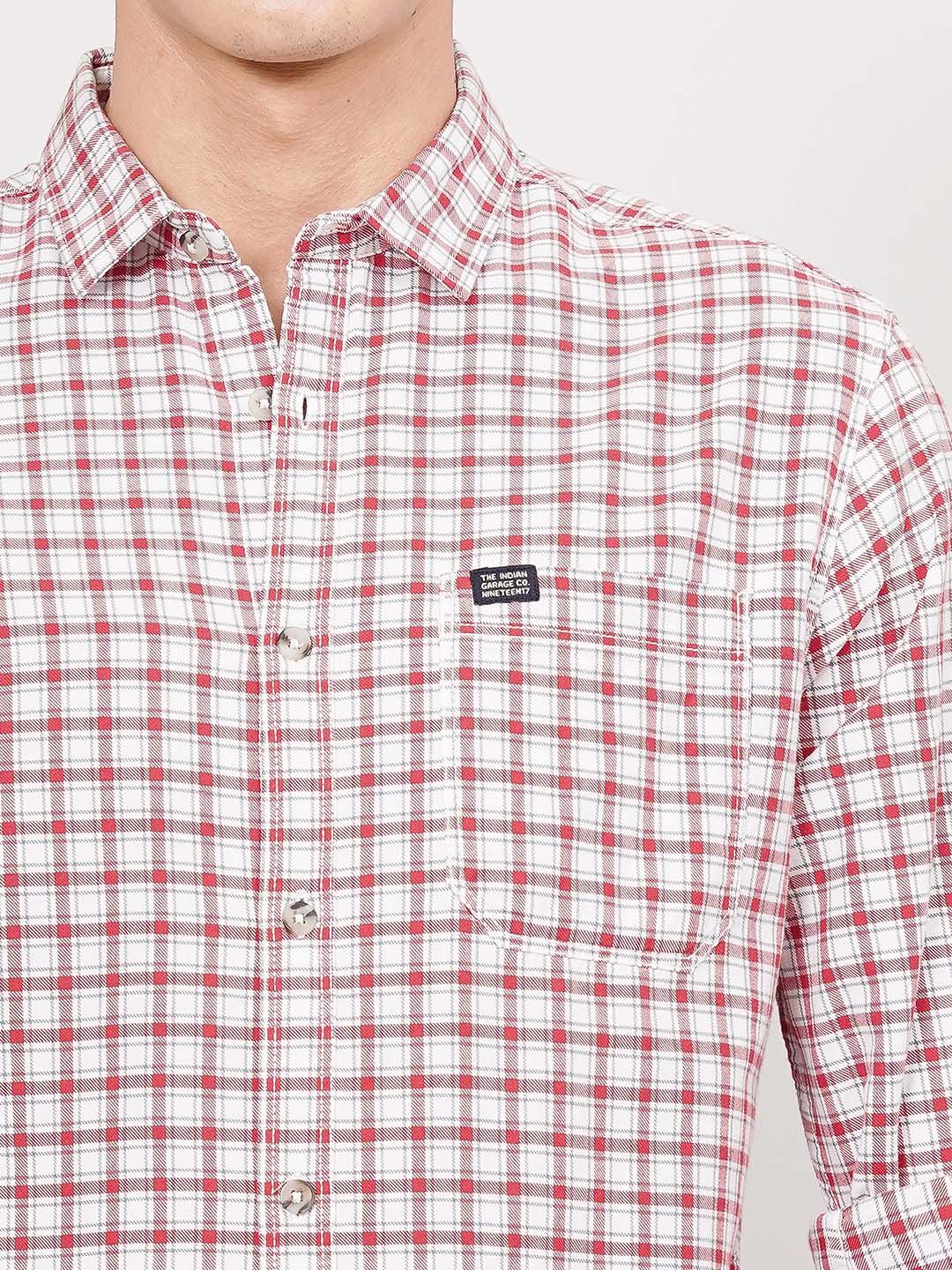 The Indian Garage Co Men White & Red Slim Fit Checked Casual Shirt