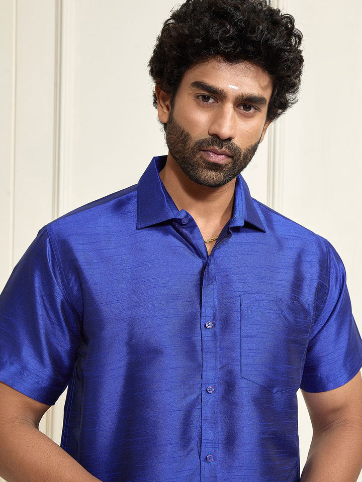 VASTRAMAY Men Blue Regular Fit Solid Party Shirt