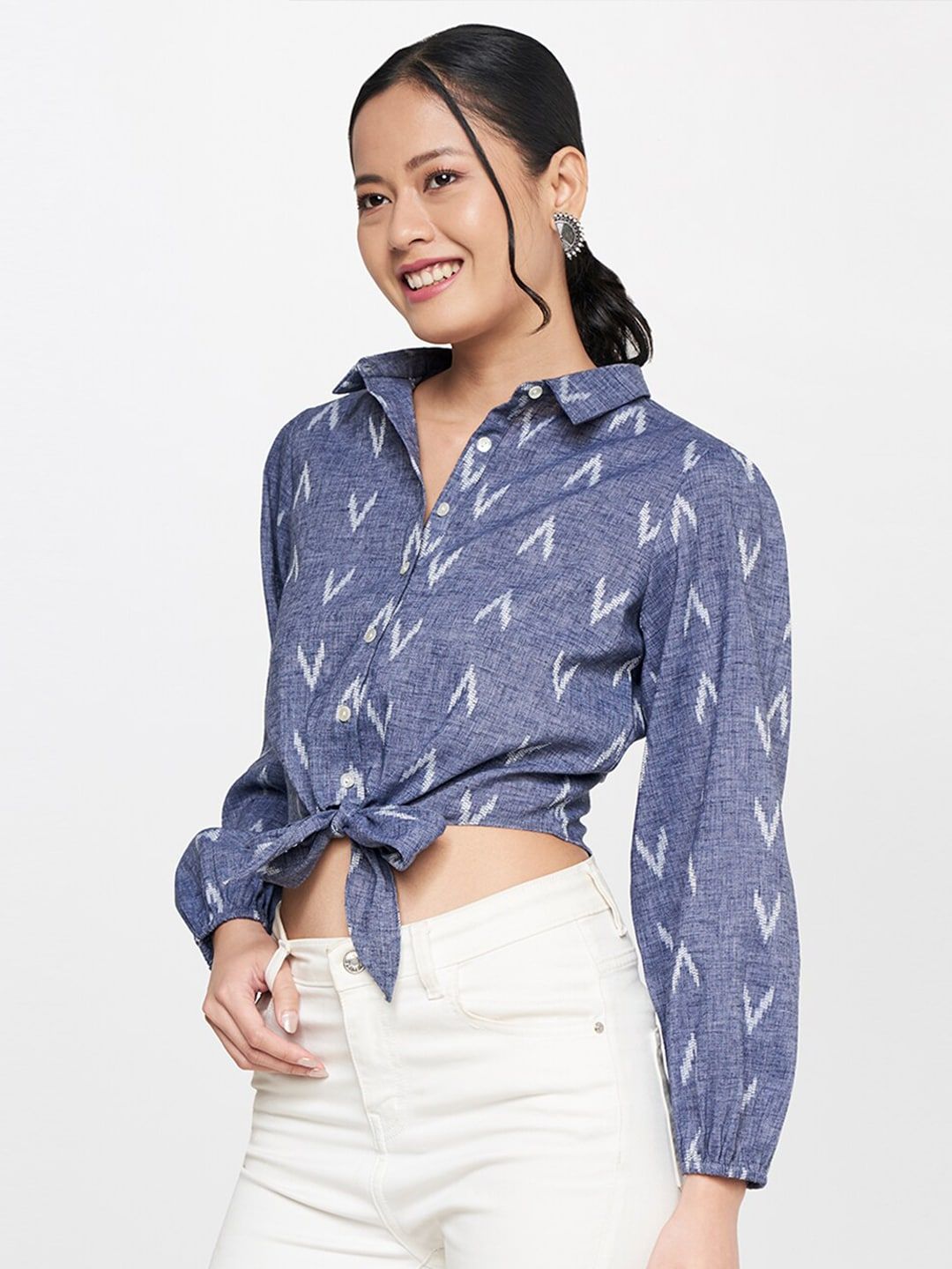 Global Desi Geometric Printed Shirt Style Waist Tie Up Pure Cotton Crop Top