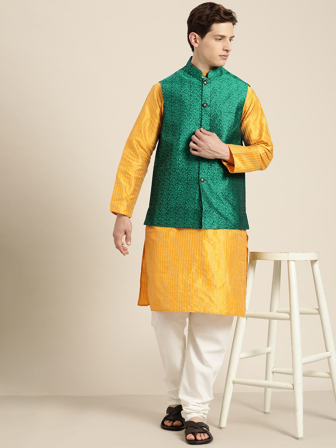 SOJANYA Kurta Belang Kuning Mustard Lelaki dengan Piyama & Jaket Nehru