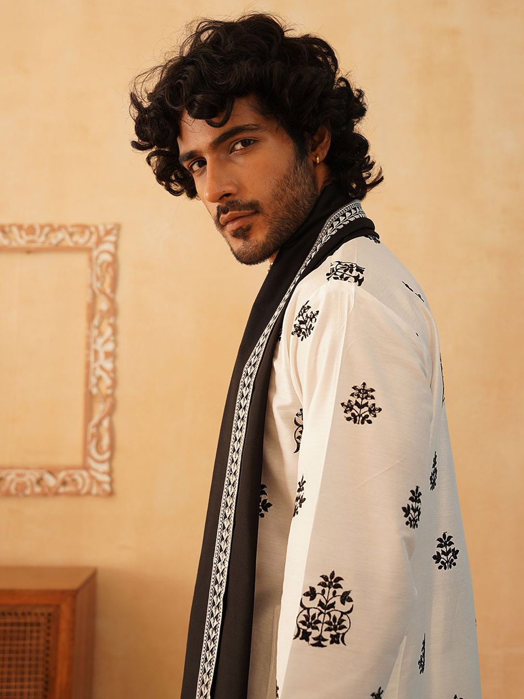 Jompers Floral Embroidered Thread Work Mandarin Collar Kurta with Pyjamas & Dupatta