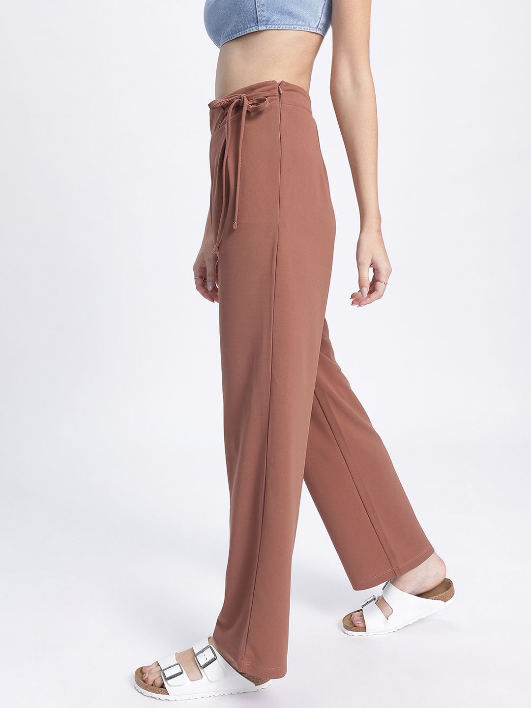 DressBerry Women Elegant Essence Pleated Trouser
