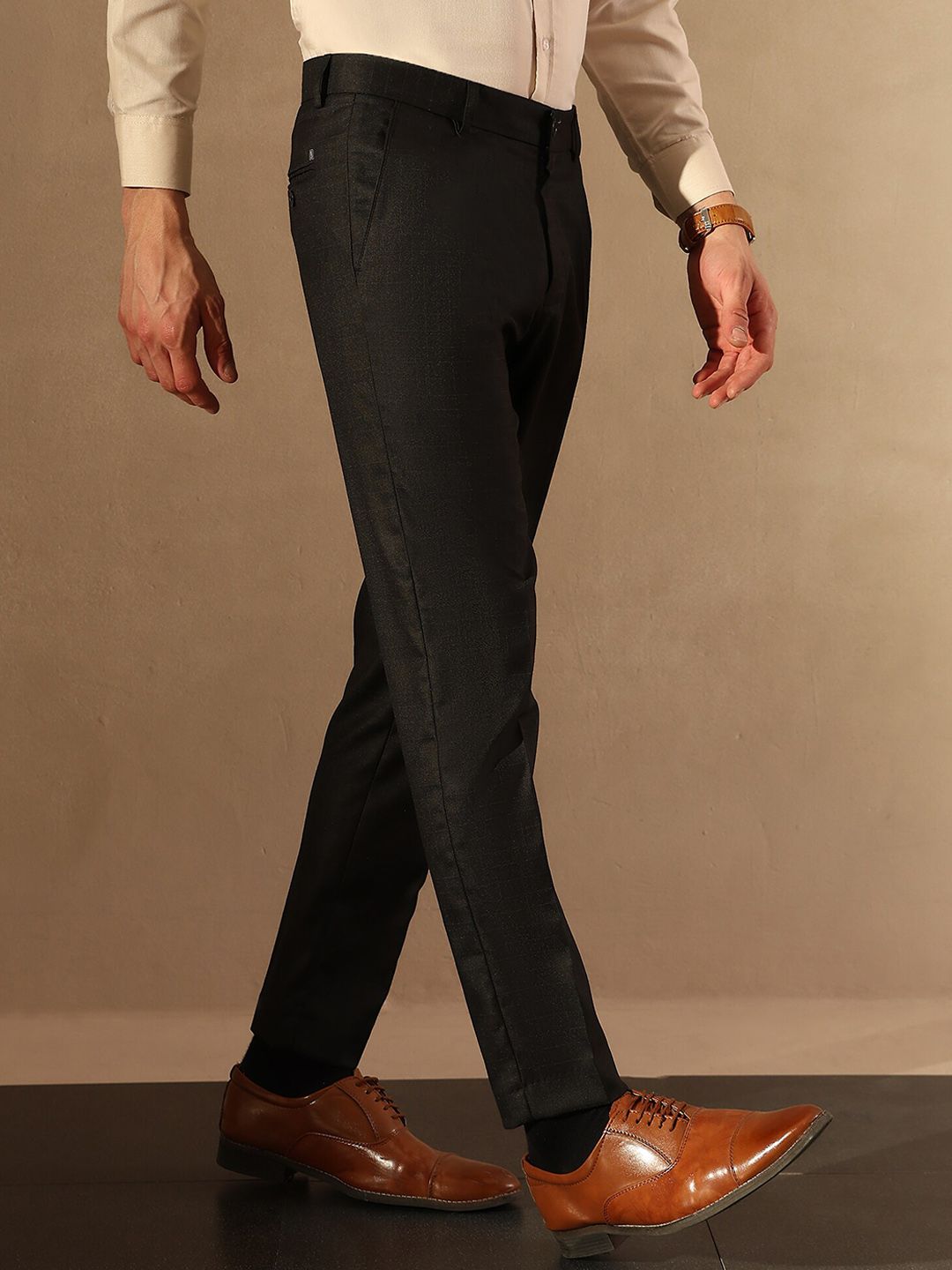 DENNISON Men Tapered Fit Self Check Pleated Trousers