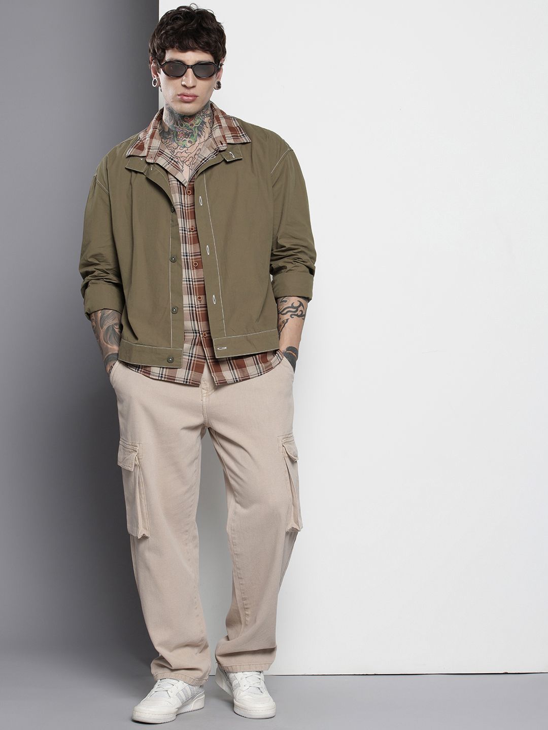 The Indian Garage Co Men Olive Boxy Fit Solid Street Wear Shirt