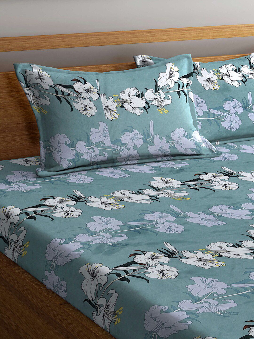 KLOTTHE Green & Grey Floral 300 TC Fitted Super King Bedsheet with 2 Pillow Covers