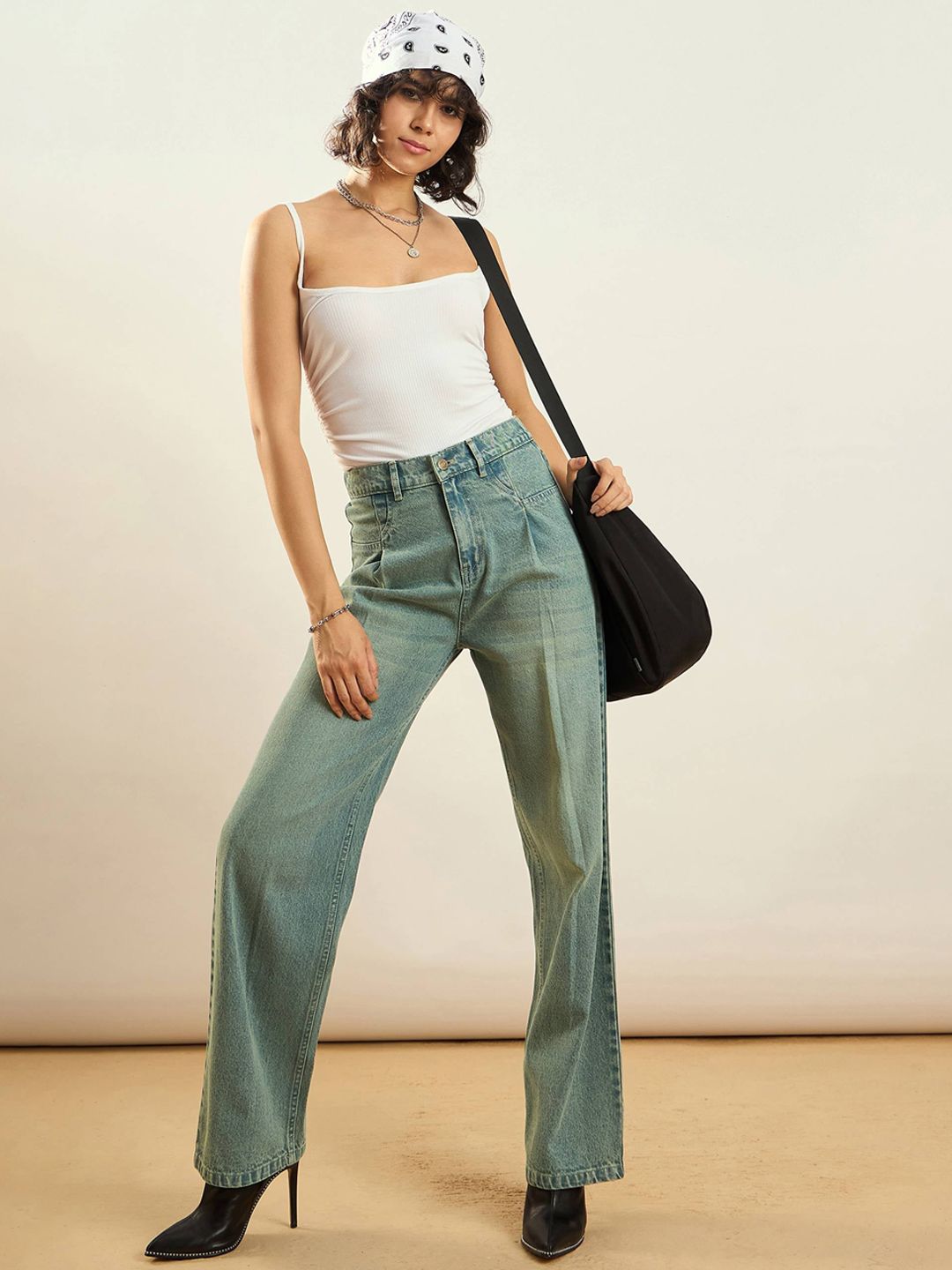 SASSAFRAS Women Straight Fit High-Rise Light Fade Acid Wash Stretchable Jeans