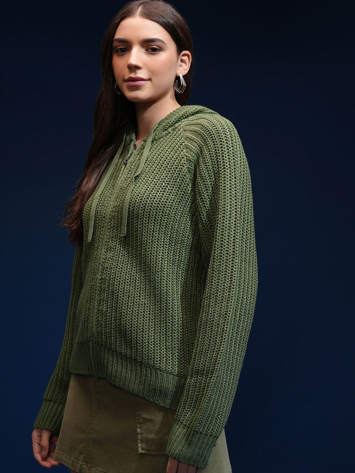 Tokyo Talkies Women Ribbed Pullover with Zip Detail
