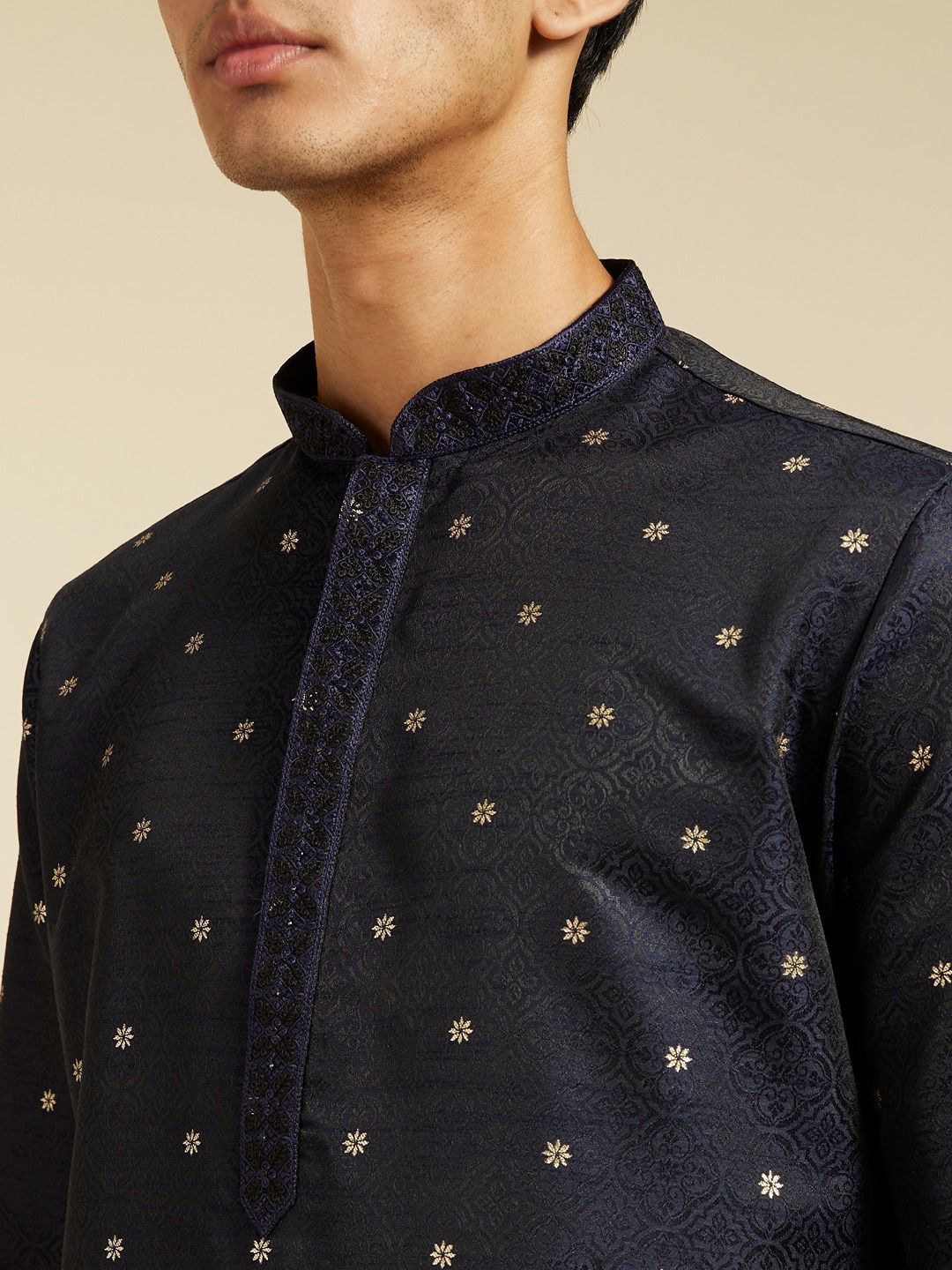 Diwas by Manyavar Thread Work Mandarin Collar Straight Kurta