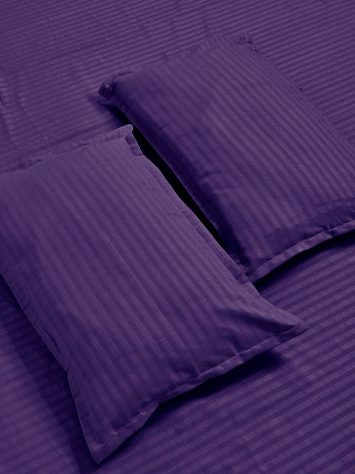 KLOTTHE Cadar Katil King 300 TC Berjalur Ungu dengan 2 Sarung Bantal