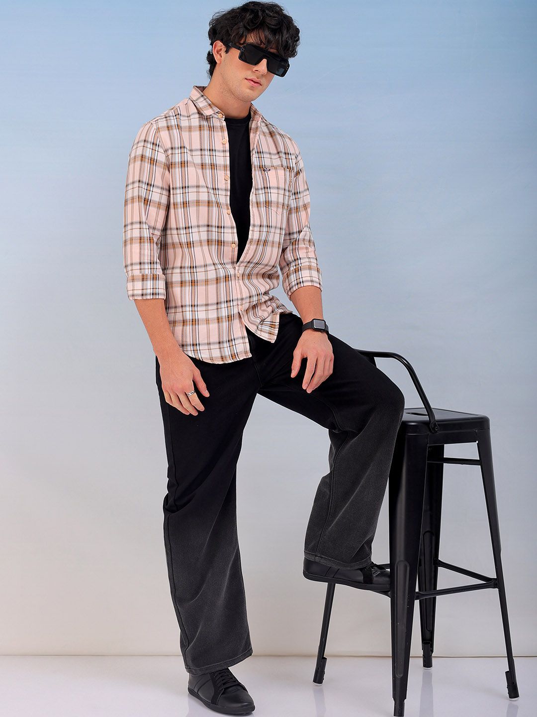 The Indian Garage Co Men Spread Collar Checked Cotton Slim Fit Casual Shirt