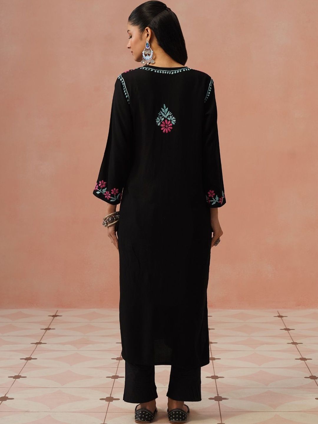 House of Chikankari Women Floral Embroidered Thread Work Kurta