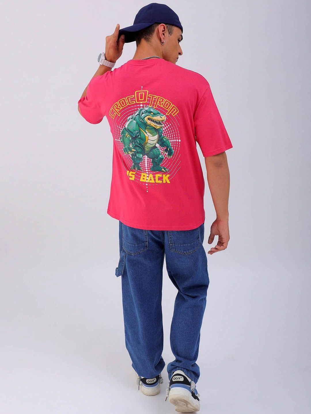 The Indian Garage Co Men Graphic Printed Round Neck Pure Cotton Relaxed Fit T-shirt