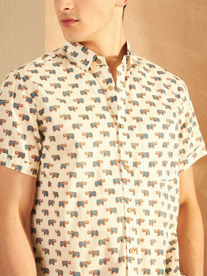 DENNISON Men Comfort Fit Animal Printed Spread Collar Cotton Casual Shirt