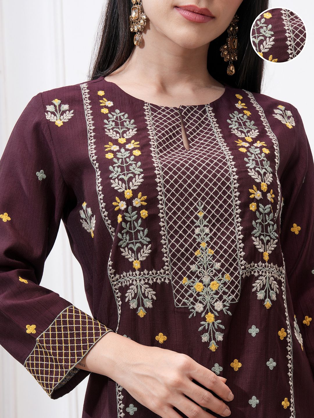 Vishudh Women Floral Embroidered Regular Kurta with Trousers