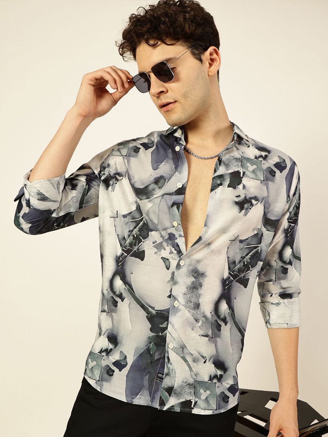 Thomas Scott Men Premium Spread Collar Abstract Printed Cotton Slim Fit Casual Shirt