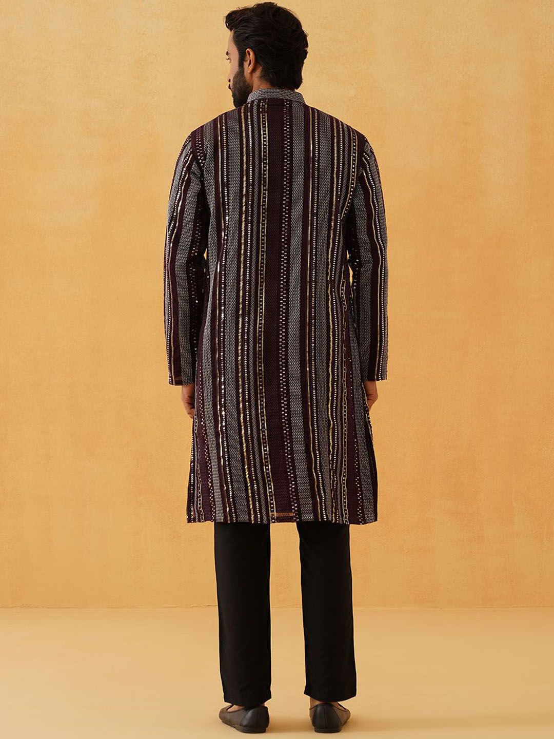 SOJANYA LUXE Men Embroidered Sequinned Georgette Kurta