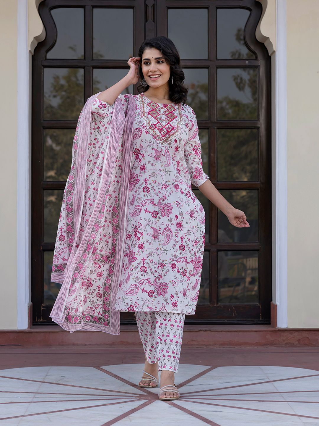 Kalini Wanita Paisley Kurta Kapas Tulen Biasa Dengan Seluar & Dengan Dupatta