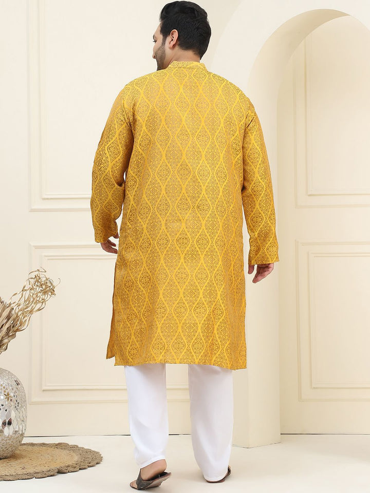 SOJANYA PLUS Plus Size Woven Design Kurta with Pyjama