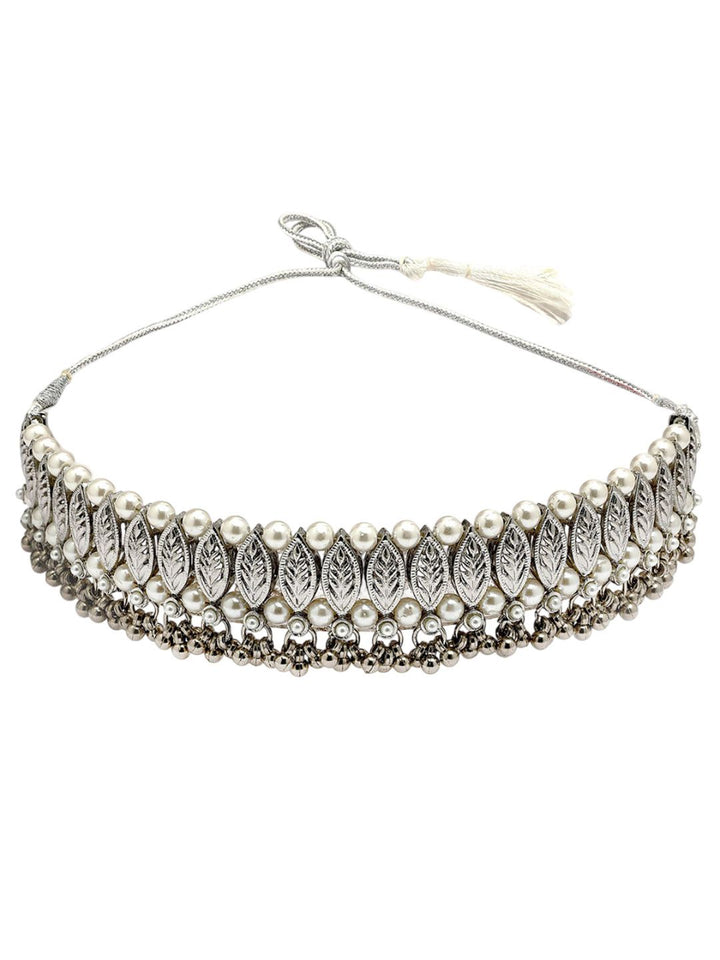 Karatcart Reka bentuk daun teroksida perak Kundan Kundan Studded & Beaded Choker Jewellery Set