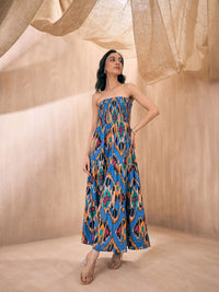 Pink Paprika oleh Sassafras Ikat dicetak Strapless Smocked Tube Fit & Flare Maxi Dress