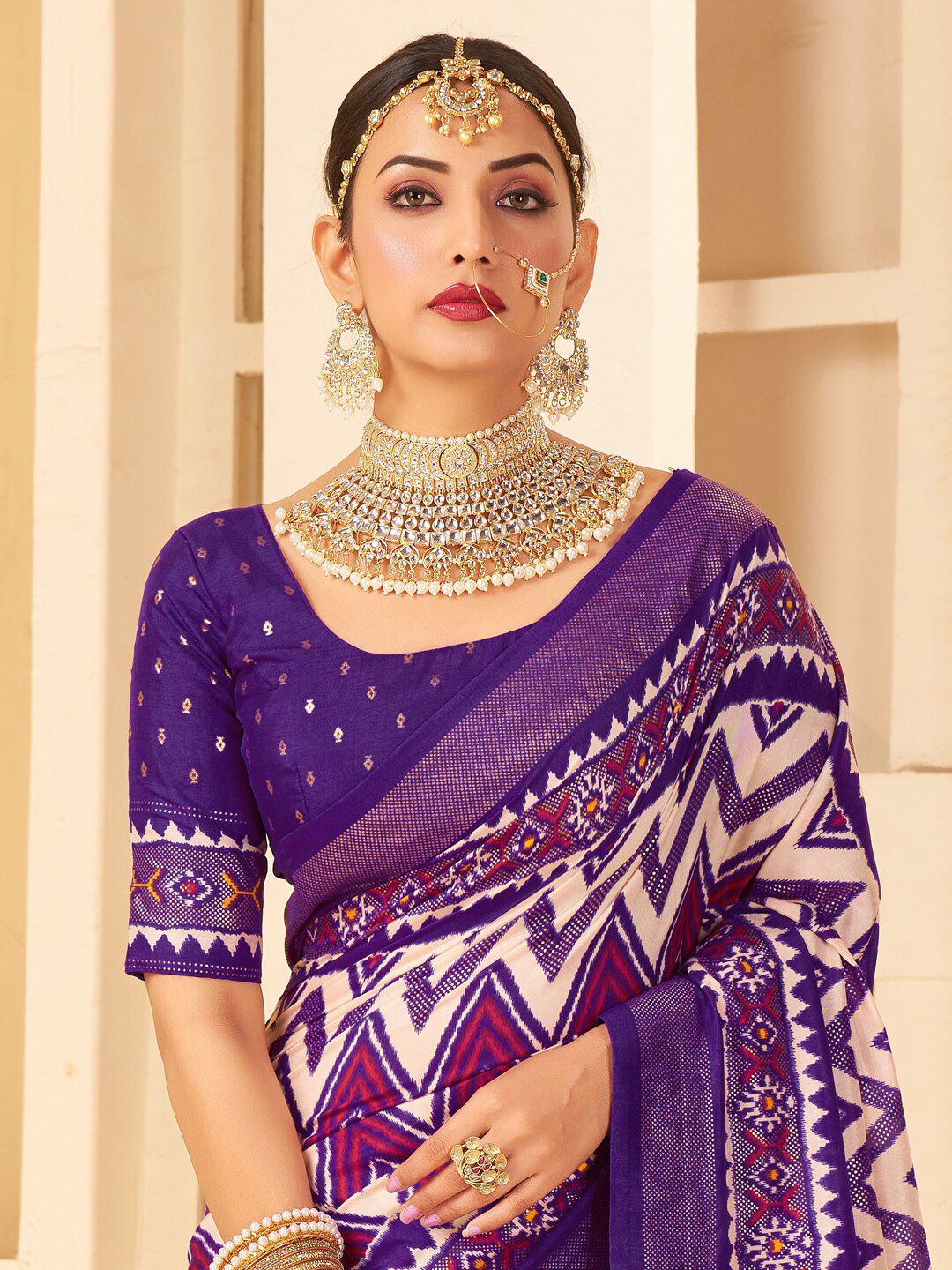 Saree mall Striped Zari Silk Blend Banarasi Sarees