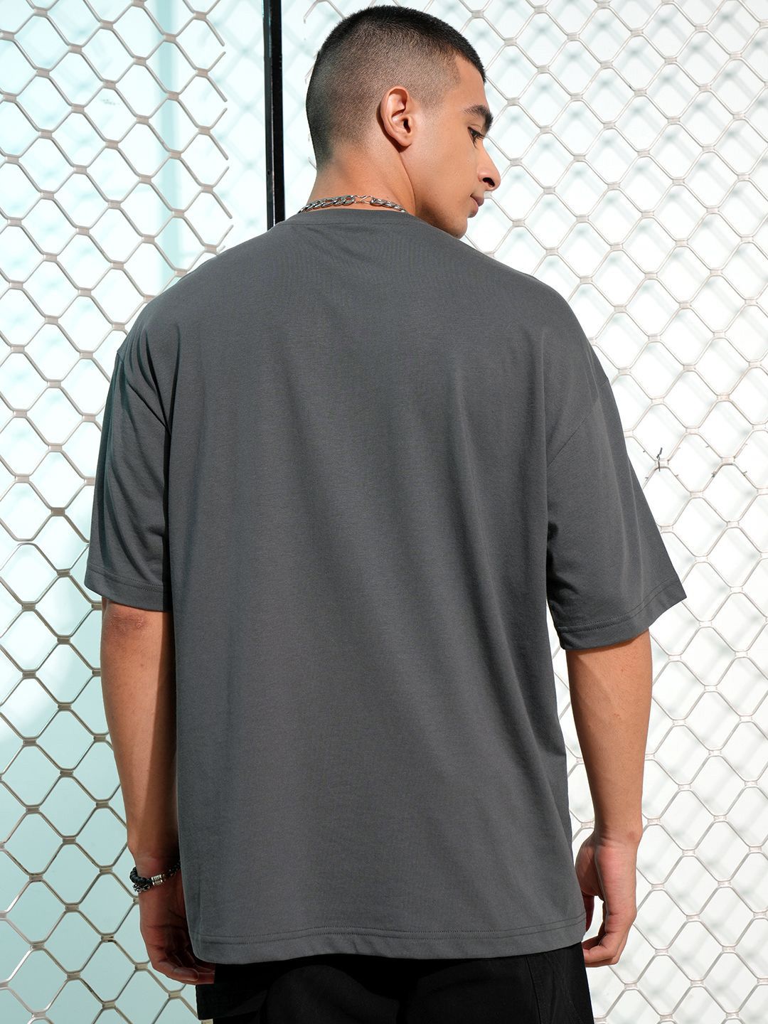 Highlander Graphic Printed Neck Drop-Shoulder Lengan T-Shirt Besar