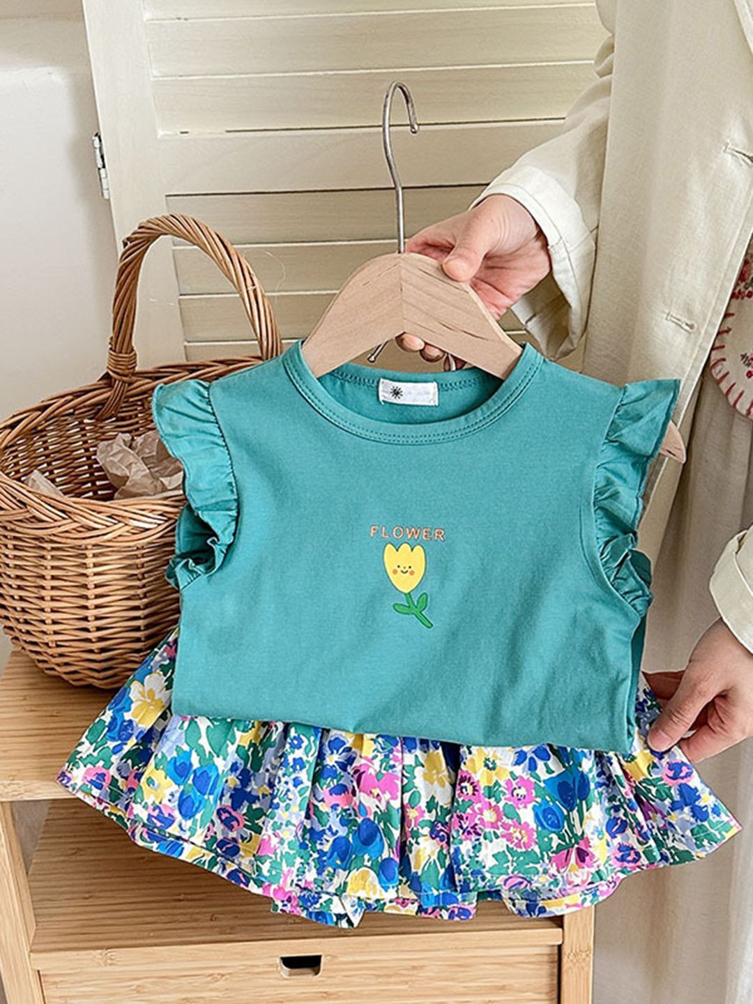 YK Girls Printed Top with Skirt