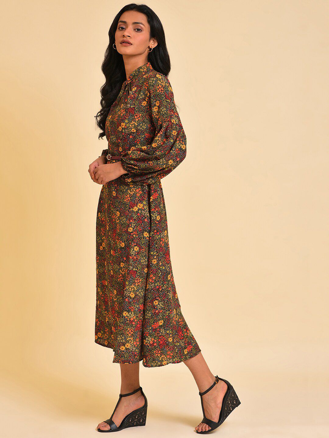 W Black Floral Printed Puff Sleeve A-Line Midi Dress