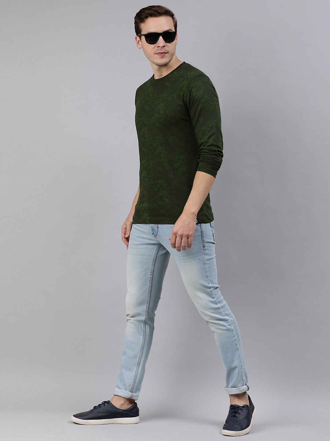 Urbano Fashion Men Olive Green Printed Tropical Slim Fit T-shirt