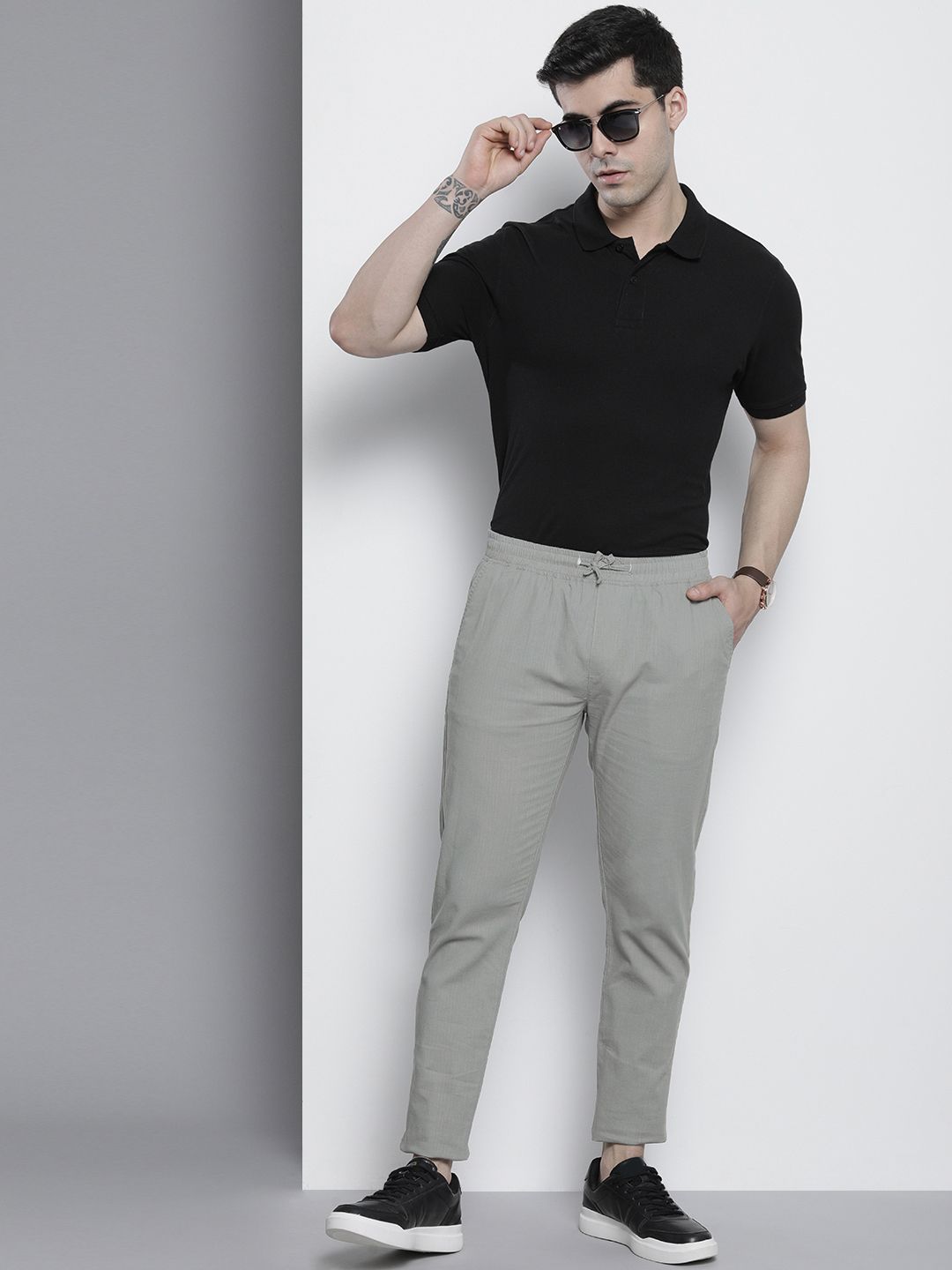 The Indian Garage Co Men Grey Slim Fit Cotton Trousers