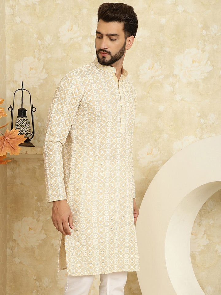 SOJANYA Men Beige Floral Embroidered Mirror Work Kurta