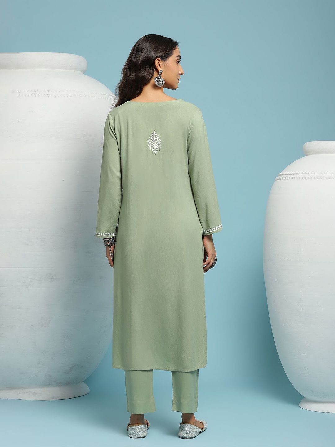 House of Chikankari Women Green Rayon Chikankari Embroidered Kurta Set