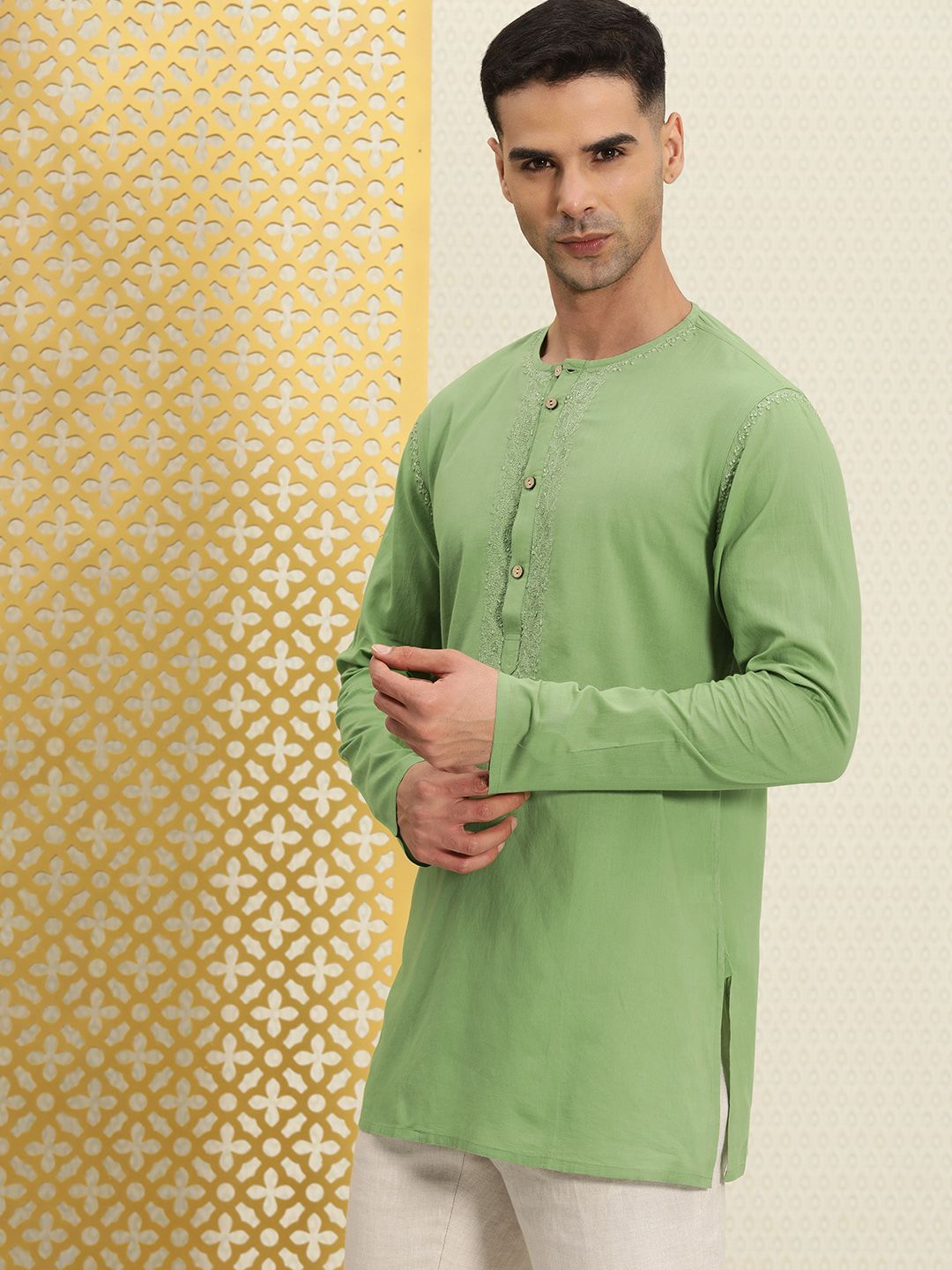 Rumah Patuaudi Lelaki Pepejal Dengan Benang Kerja Benik Band Collar Jashn Pendek Kurta