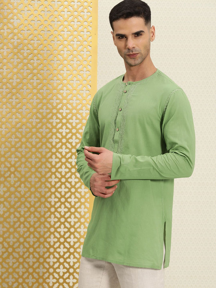 House of Pataudi Men Solid With Thread Work Detail Band Collar Jashn Short Kurta