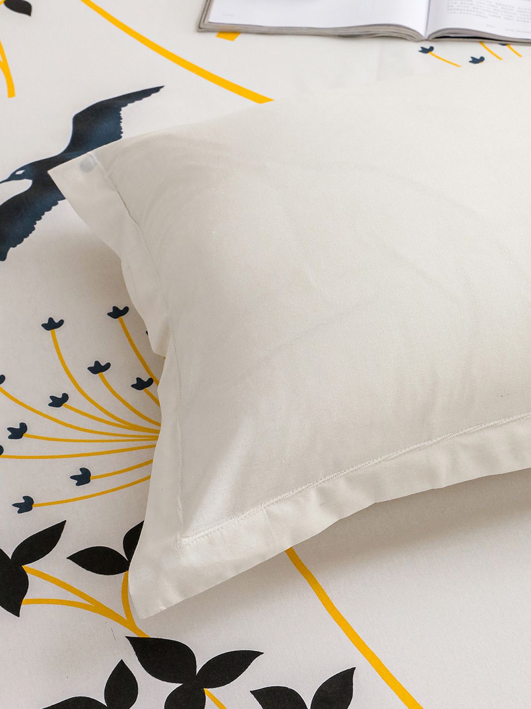 Story@home White Cotton 210 TC 1 King Double Bedsheet with 2 Pillow Covers