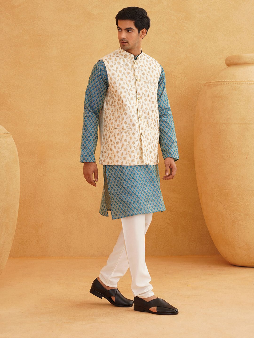 SOJANYA Mandarin Collar Ethnic Motif Woven Design Regular Kurta with Churidar