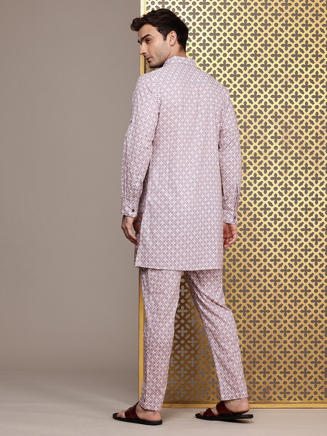 House of Pataudi Men Printed Pure Cotton Jashn  Style Kurta with Trousers