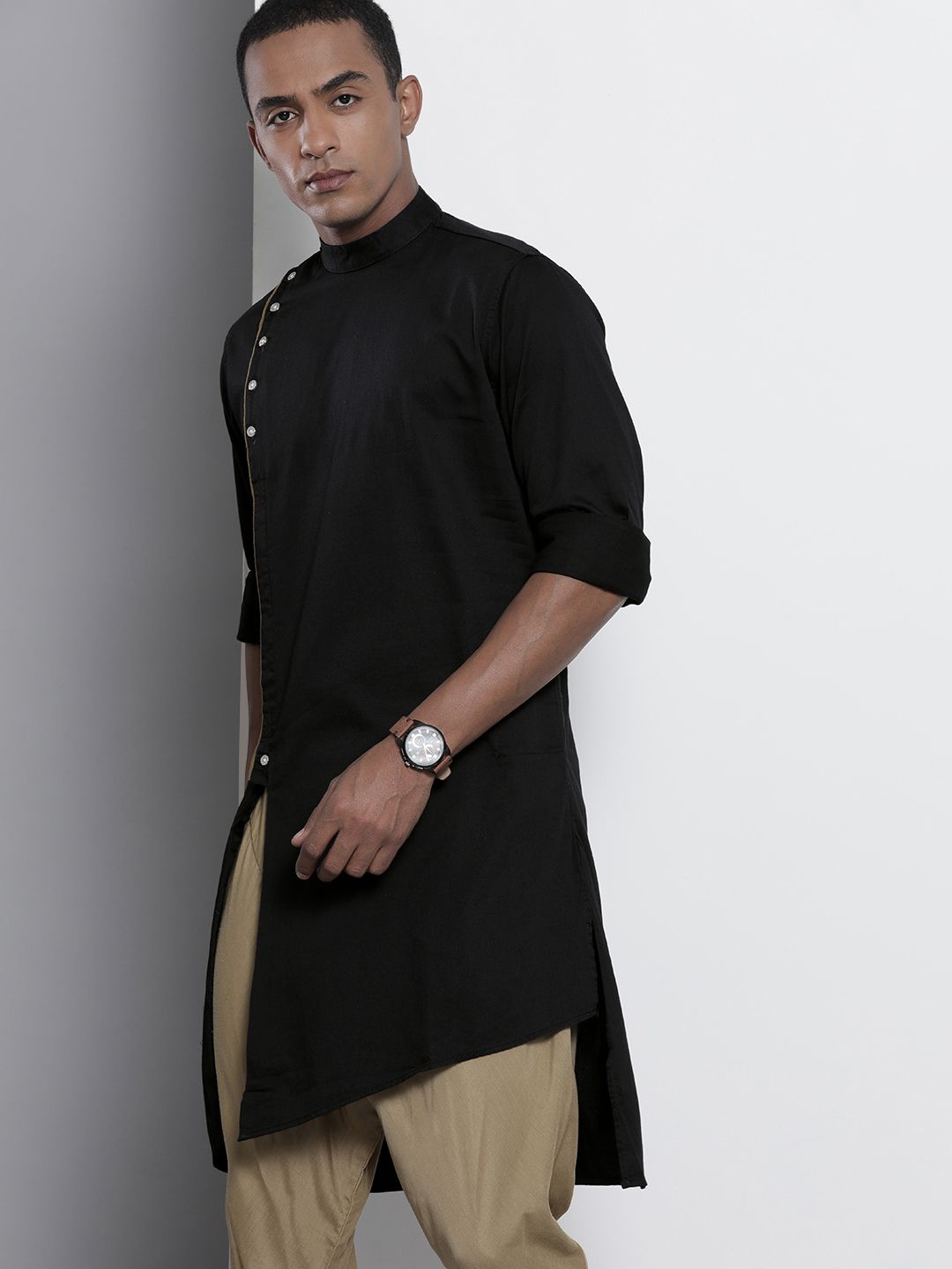 The Indian Garage Co Men Black Cotton Solid Asymmetric Kurta