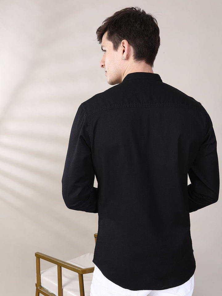 The Indian Garage Co Men Black Solid Casual Shirt